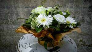 FLR-ARR-016_b Remembrance posy arrangement – sympathy flowers delivered in South Africa