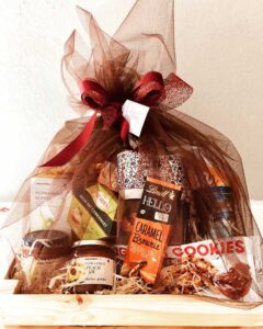 Luxury gift hamper with snacks and sparkling grape juice – available for delivery across South Africa